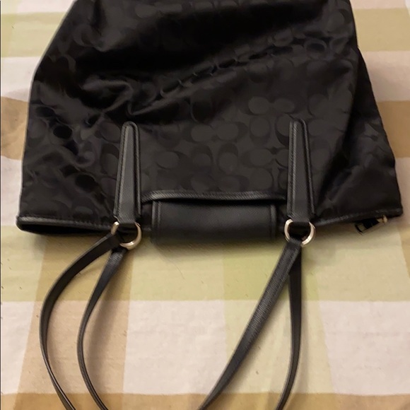 Large canvas coach purse.  Excellent condition - Picture 3 of 7